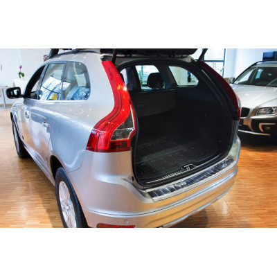 Ochranná nerezová lišta prahu piatych dverí Volvo XC60 2013 - 2017