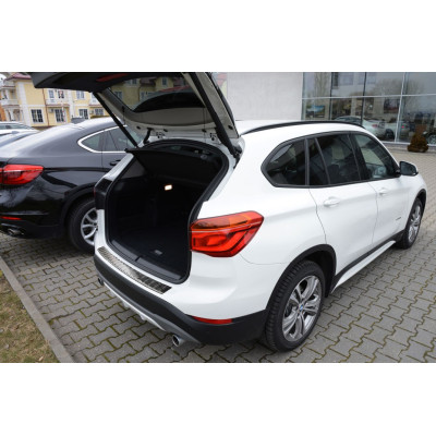 Ochranná nerezová lišta prahu piatych dverí BMW X1 F48  2015 -