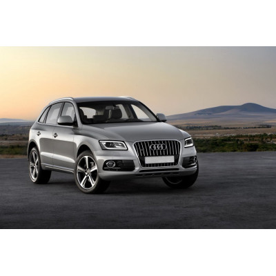 Ochranná nerezová lišta prahu piatych dverí (čierna / červeno-čierny carbon) Audi Q5 2008 -