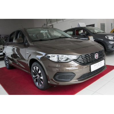 Ochranná nerezová lišta prahu piatych dverí Fiat Tipo Sedan 2016 -