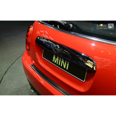 Ochranná nerezová lišta prahu piatych dverí (čierna / čierny carbon) Mini Cooper III F56 2014 -