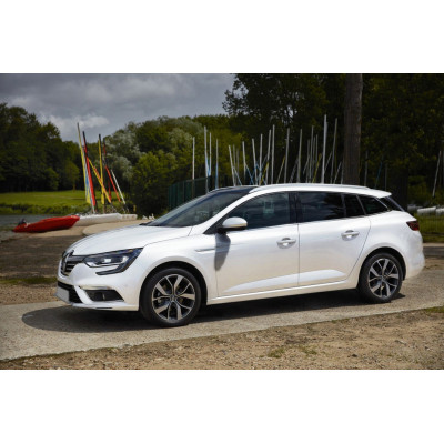 Ochranná nerezová lišta prahu piatych dverí Renault Megane IV Grandtour 2016 -