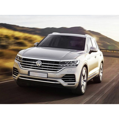 Ochranná nerezová lišta prahu piatych dverí VW Touareg 2018 -