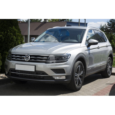 Ochranná nerezová lišta prahu piatych dverí (extra lesklá) VW Tiguan II 2016 -