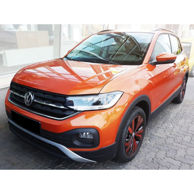 Ochranná nerezová lišta prahu piatych dverí (čierna) VW T-Cross 2018 -